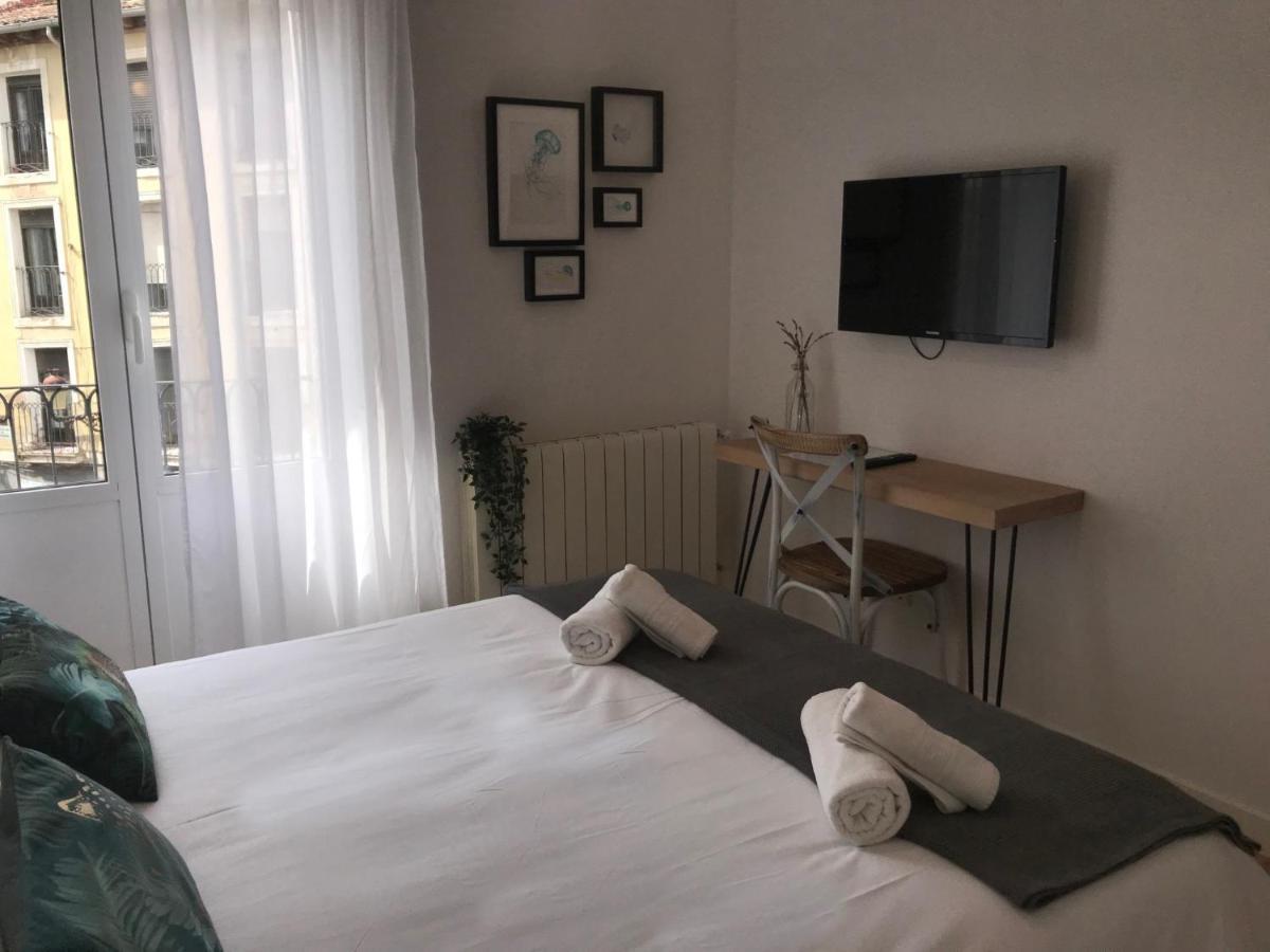 Pension Boutique Dona Urraca Бургос Экстерьер фото
