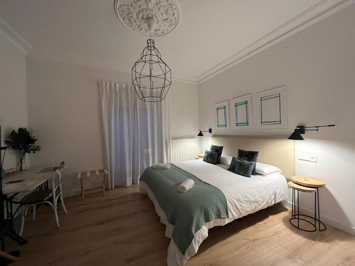 Pension Boutique Dona Urraca Бургос Экстерьер фото