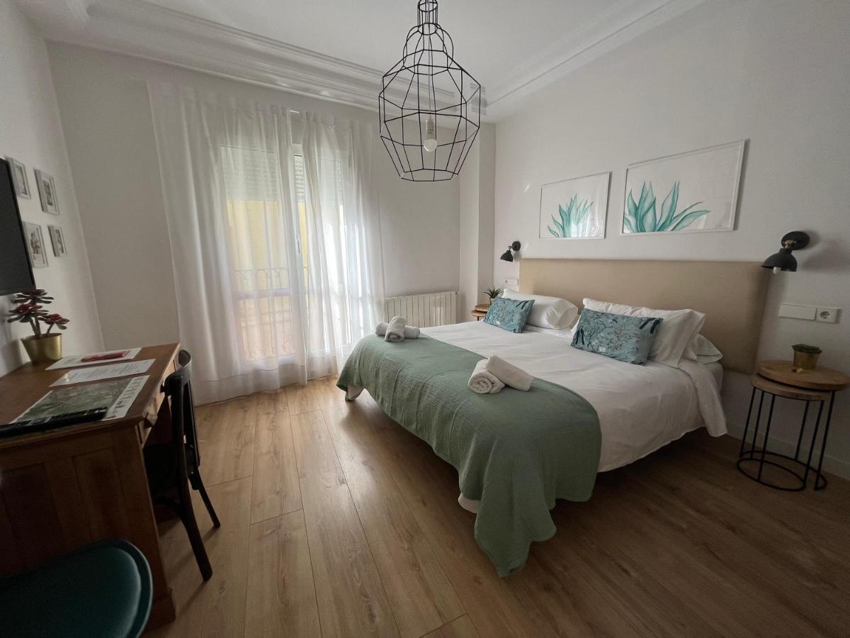 Pension Boutique Dona Urraca Бургос Экстерьер фото