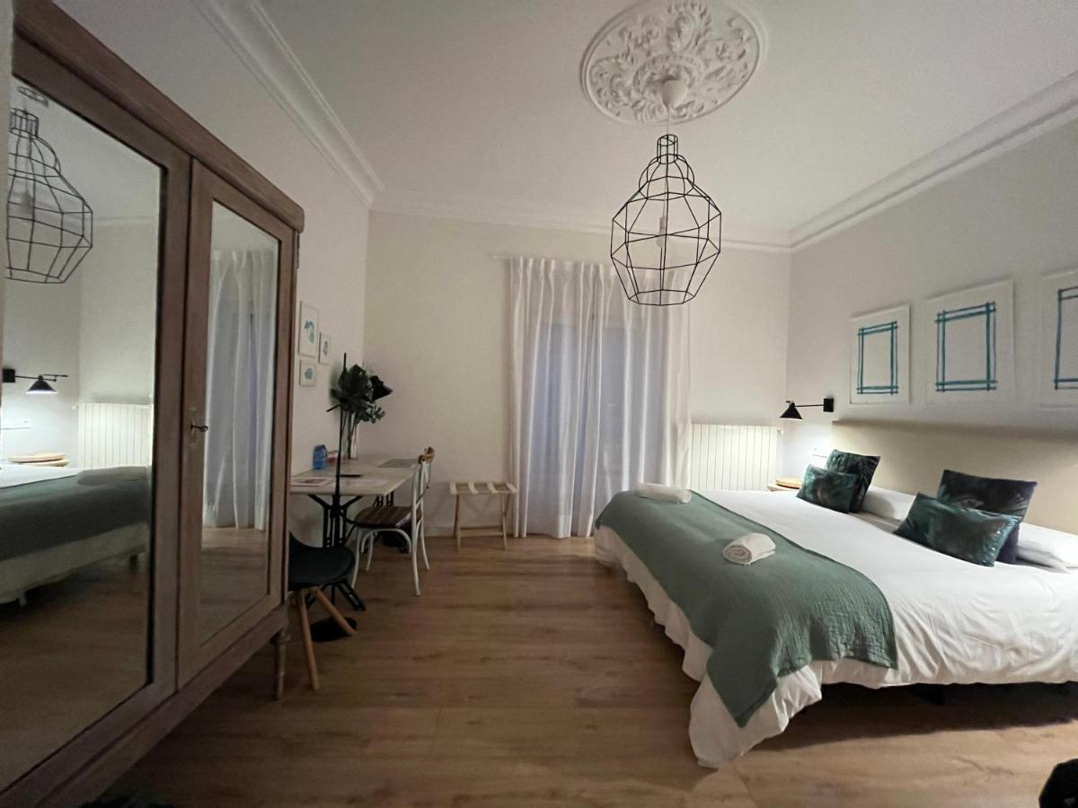 Pension Boutique Dona Urraca Бургос Экстерьер фото
