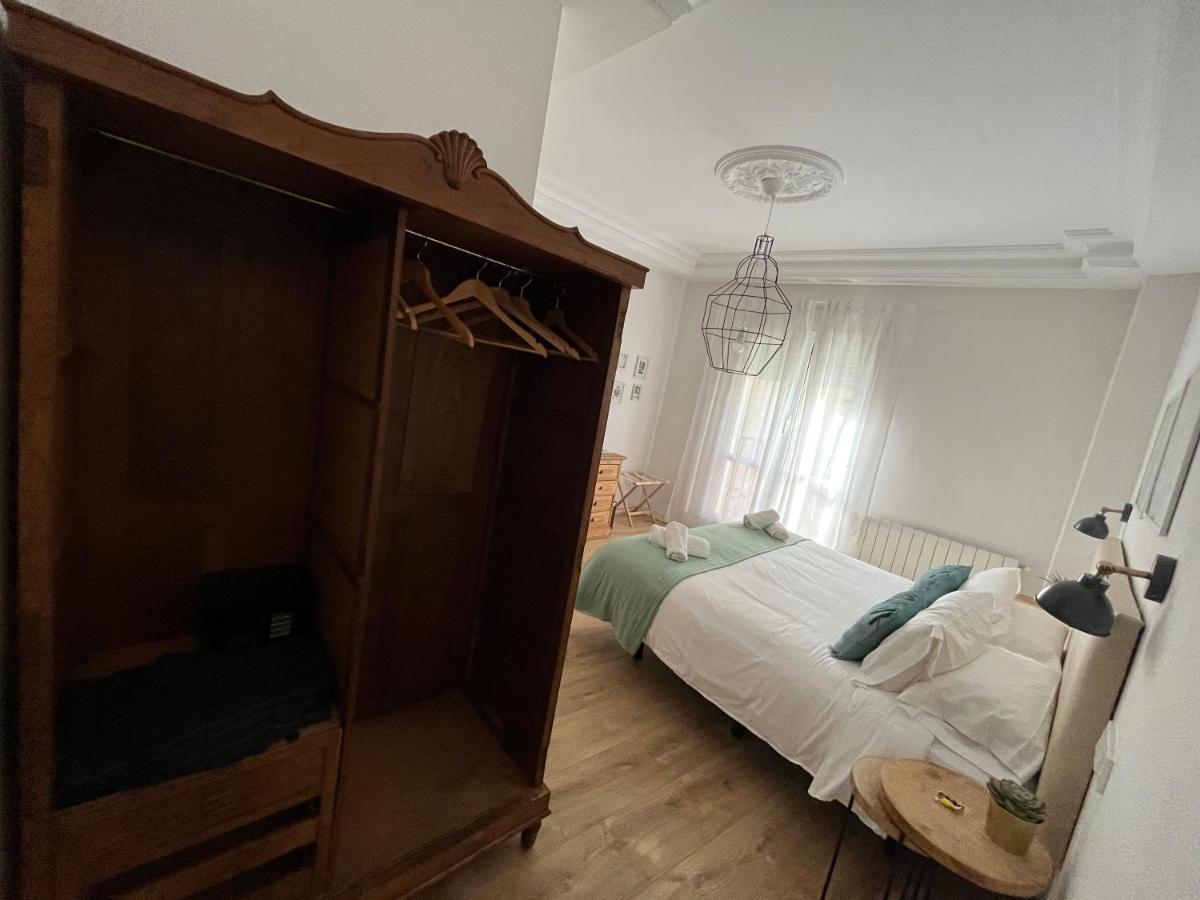 Pension Boutique Dona Urraca Бургос Экстерьер фото