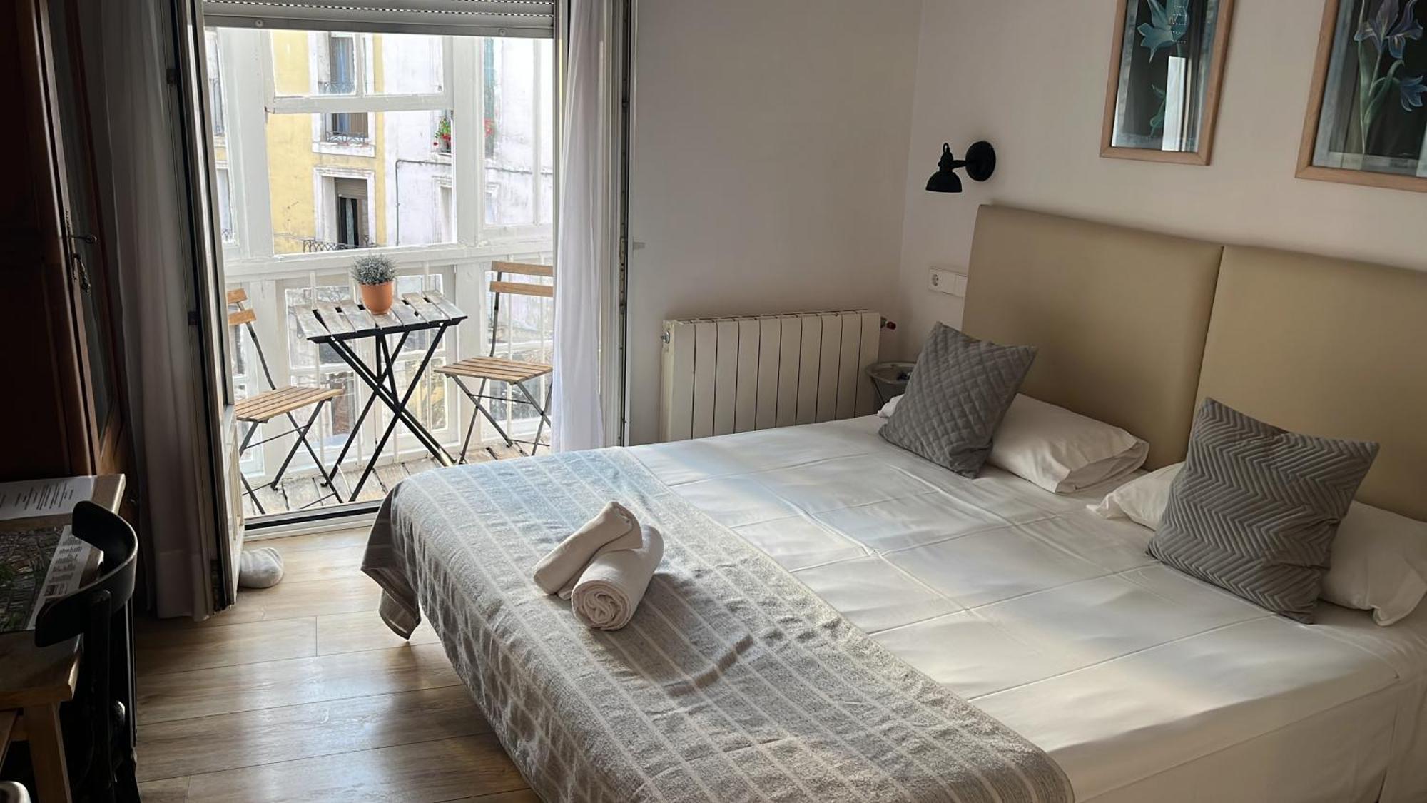 Pension Boutique Dona Urraca Бургос Экстерьер фото
